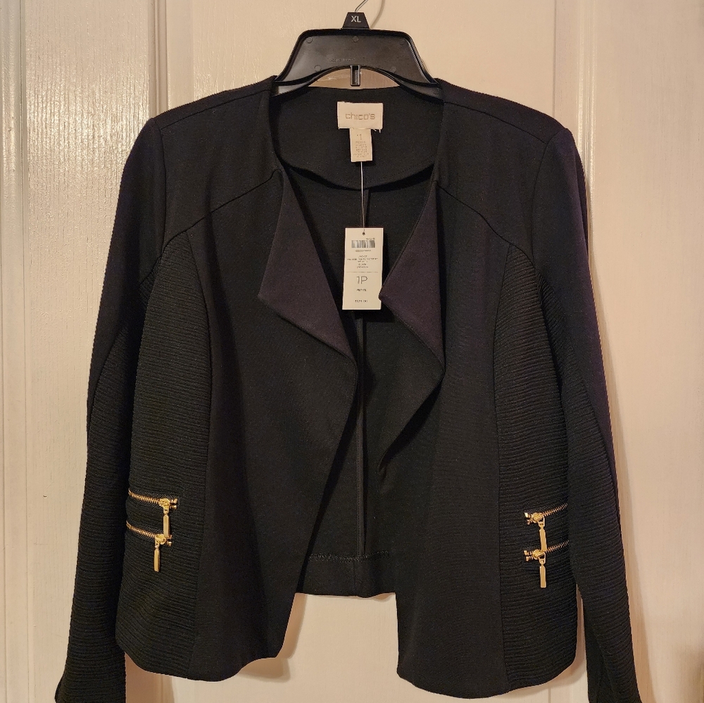BNWT Chico's Cropped Blazer